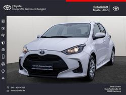 Weiß Gebraucht 2022 Toyota Yaris Hybrid Comfort Kleinwagen | 16.490 € (Fairer Preis)