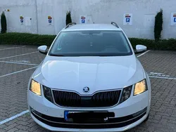 Weiß Gebraucht 2019 Skoda Octavia Soleil Kombi | 15.000 € (Guter Preis)