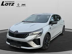 Grau Gebraucht 2024 Renault Clio V Esprit Alpine Limousine | 20.990 € (Etwas zu teuer)