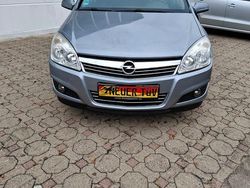Silber Gebraucht 2007 Opel Astra Edition Limousine | 2.450 € (Fairer Preis)
