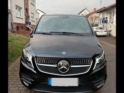 Schwarz Gebraucht 2023 Mercedes V300 Van / Kleinbus | 63.500 €