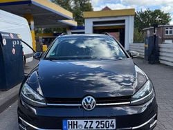 Schwarz Gebraucht 2017 VW Golf VII Trendline Kombi | 9.900 € (Guter Preis)