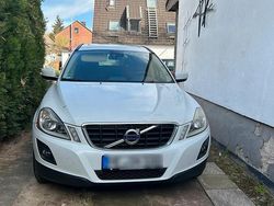 Weiß Gebraucht 2010 Volvo XC60 SUV | 8.200 €