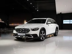 Weiß Gebraucht 2021 Mercedes E220 Limousine | 33.980 € (Fairer Preis)