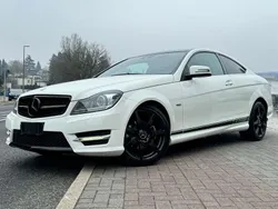 Weiß Gebraucht 2011 Mercedes C180 AMG line Coupé | 14.900 € (Teuer)