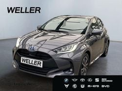 Grau Gebraucht 2022 Toyota Yaris Hybrid Team Kleinwagen | 17.890 € (Guter Preis)