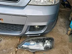 Grau Gebraucht 2004 Opel Astra Kleinwagen | 550 € (Fairer Preis)