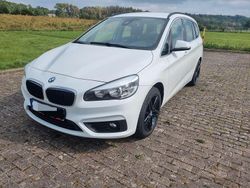 Weiß Gebraucht 2016 BMW 218 Gran Tourer Advantage Van / Kleinbus | 11.700 € (Etwas zu teuer)