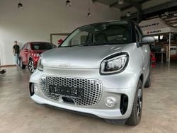 Silber Gebraucht 2021 Smart ForTwo Electric Drive Passion Limousine | 10.900 € (Fairer Preis)