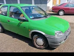 Grün Gebraucht 1997 Opel Corsa Swing Limousine | 1.300 € (Fairer Preis)