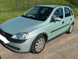 Grün Gebraucht 2002 Opel Corsa Elegance Kleinwagen | 1.100 € (Guter Preis)