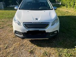 Weiß Gebraucht 2015 Peugeot 2008 SUV | 5.990 € (Guter Preis)