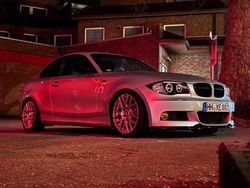 Silber Gebraucht 2009 BMW 125 Coupé Performance Coupé | 11.800 €