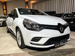 Weiß Gebraucht 2020 Renault Clio V Collection Limousine | 9.700 € (Fairer Preis)