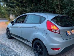 Grau Gebraucht 2014 Ford Fiesta Kleinwagen | 3.100 € (Fairer Preis)