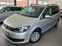 Beige Gebraucht 2012 VW Touran Trendline Van / Kleinbus | 8.990 € (Etwas zu teuer)