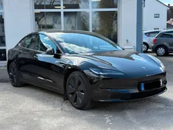 Schwarz Gebraucht 2023 Tesla Model 3 Limousine | 37.900 € (Teuer)