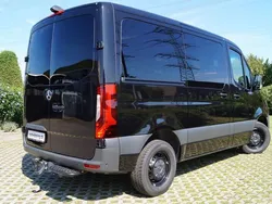 Obsidianschwarz metallic Gebraucht 2024 Mercedes Sprinter Van | 64.990 €