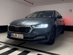 Grau Gebraucht 2021 Skoda Octavia Style Kombi | 21.500 € (Guter Preis)