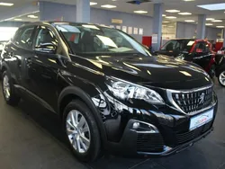 Schwarz Gebraucht 2017 Peugeot 3008 Crossway SUV | 15.980 € (Guter Preis)
