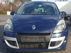 Blue roy Gebraucht 2011 Renault Scénic III Dynamique Van / Kleinbus | 2.770 € (Guter Preis)