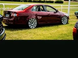 Rot Gebraucht 2006 VW Jetta R Limousine | 6.500 € (Teuer)