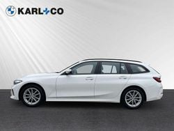 Weiss Gebraucht 2022 BMW 318 Shadowline Kombi | 27.490 € (Guter Preis)