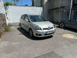 Silber Gebraucht 2007 Toyota Corolla Verso Van / Kleinbus | 1.990 € (Guter Preis)