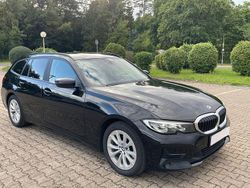 Schwarz Gebraucht 2021 BMW 320 Limousine | 16.990 € (Superpreis)