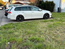 Weiß Gebraucht 2014 VW Golf VII Cup Kombi | 7.700 € (Guter Preis)