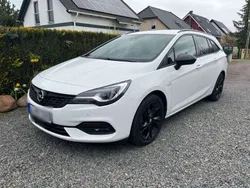Weiß Gebraucht 2014 Opel Astra Limousine | 4.205 € (Fairer Preis)