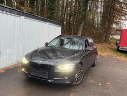 Schwarz Gebraucht 2013 BMW 320 Sport Line Kombi | 6.500 € (Guter Preis)