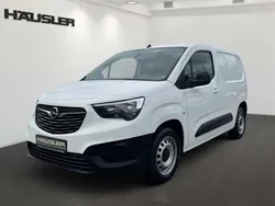 Weiß Gebraucht 2022 Opel Combo Edition Van / Kleinbus | 16.500 € (Fairer Preis)