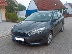 Grau Gebraucht 2015 Ford Focus Kombi | 5.500 € (Etwas zu teuer)