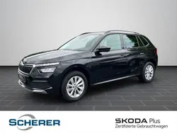 Blackmagic perleffekt (metallic) Gebraucht 2023 Skoda Kamiq Ambition SUV | 17.890 €