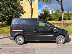 Schwarz Gebraucht 2016 VW Caddy Van / Kleinbus | 9.200 €
