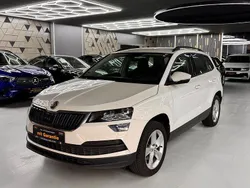 Weiß Gebraucht 2021 Skoda Karoq Ambition SUV | 14.490 €