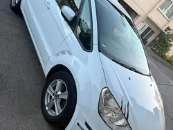 Weiß Gebraucht 2013 Ford S-MAX S Van / Kleinbus | 7.999 € (Fairer Preis)