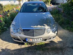 Grau Gebraucht 2007 Mercedes E220 Avantgarde Limousine | 15.000 €