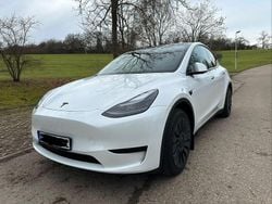 Weiß Gebraucht 2023 Tesla Model Y RWD SUV | 31.950 € (Guter Preis)