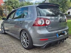 Grau Gebraucht 2006 VW Golf V R Limousine | 14.799 €