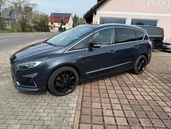 Pantherblau metallic Gebraucht 2020 Ford S-MAX Vignale Van / Kleinbus | 29.970 € (Etwas zu teuer)