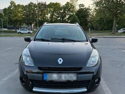 Schwarz Gebraucht 2012 Renault Clio GrandTour Night&Day Kombi | 5.000 € (Etwas zu teuer)