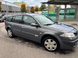 Grau Gebraucht 2006 Renault Mégane GrandTour Kombi | 1.700 € (Fairer Preis)