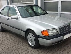 Silber Gebraucht 1994 Mercedes C180 Limousine | 3.500 €
