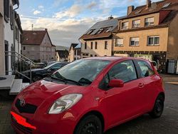 Rot Gebraucht 2007 Toyota Yaris Limousine | 3.300 € (Guter Preis)