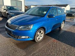 Blau Gebraucht 2018 Skoda Fabia Ambition Kombi | 5.300 € (Guter Preis)