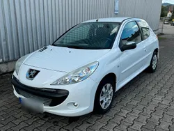 Weiß Gebraucht 2012 Peugeot 206+ Kleinwagen | 1.650 € (Guter Preis)