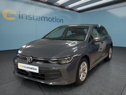 Grau Gebraucht 2024 VW Golf VIII Kleinwagen | 22.999 € (Guter Preis)