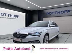 Weiss Gebraucht 2023 Skoda Superb Style Kombi | 32.777 € (Guter Preis)